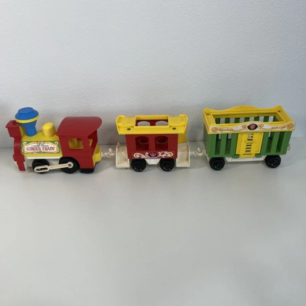 Fisher Price Family Circus Train #991 Vintage 1973 Comes with 3 Cars‎ Train Set